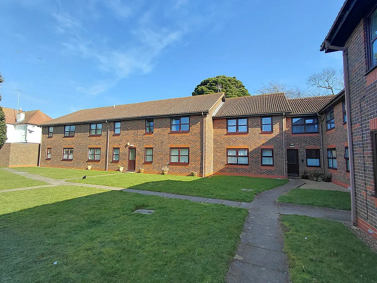 Bulkington Avenue, Worthing, BN14, photo 9