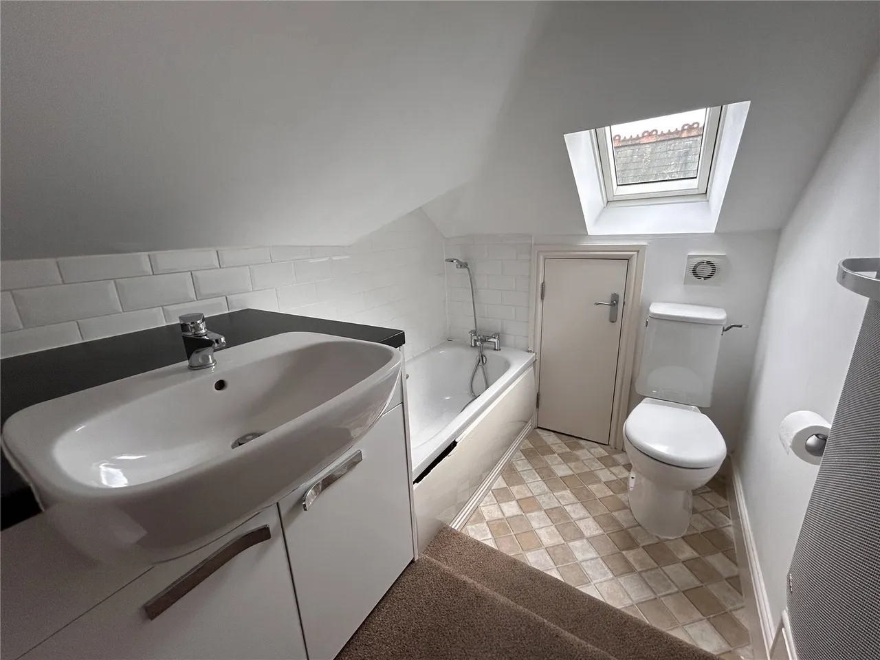 High Street, Camberley, Surrey, GU15 3RB, photo 5