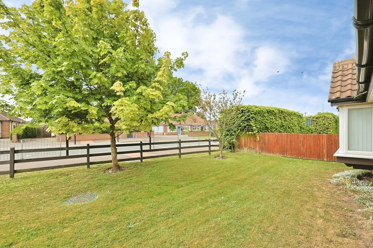 Churchfield Green, Norwich, photo 7