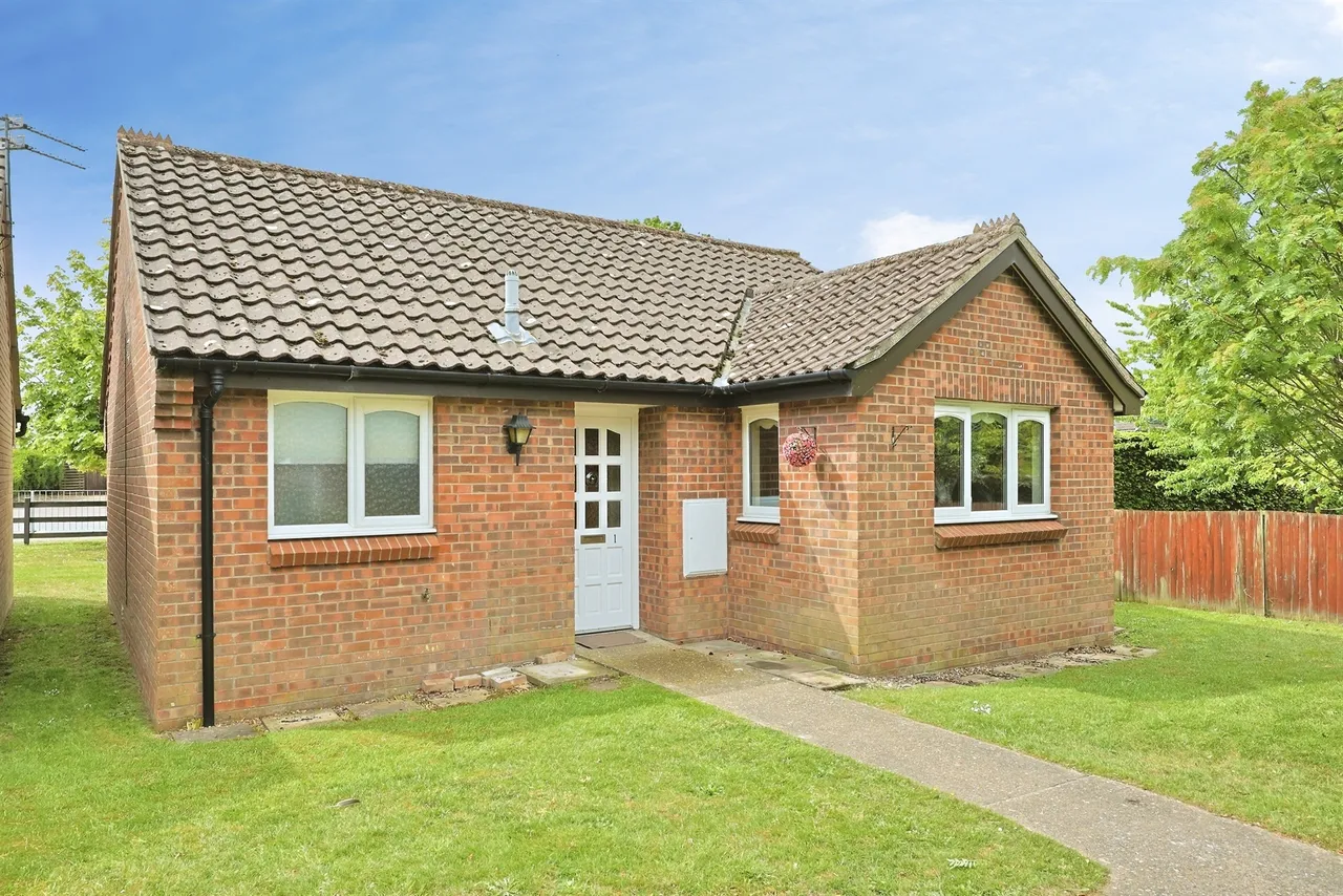 2 bed house for sale — Churchfield Green, Norwich