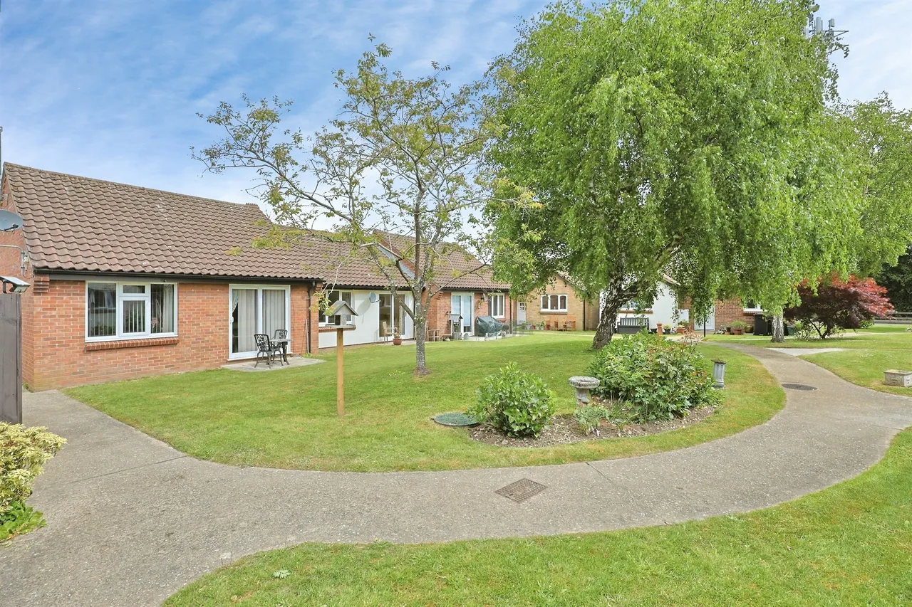 Churchfield Green, Norwich, photo 12