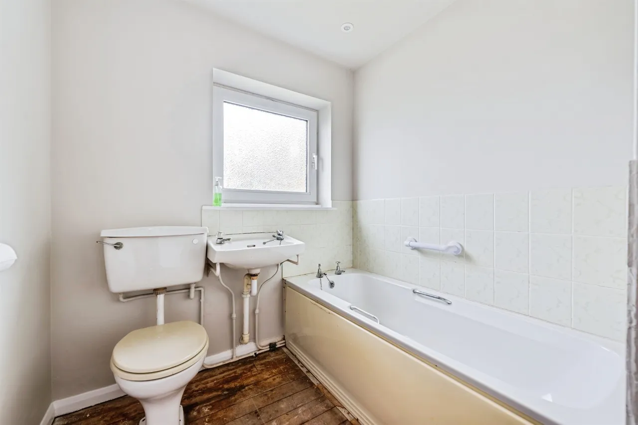 Coltman Avenue, Long Crendon, HP18, photo 13