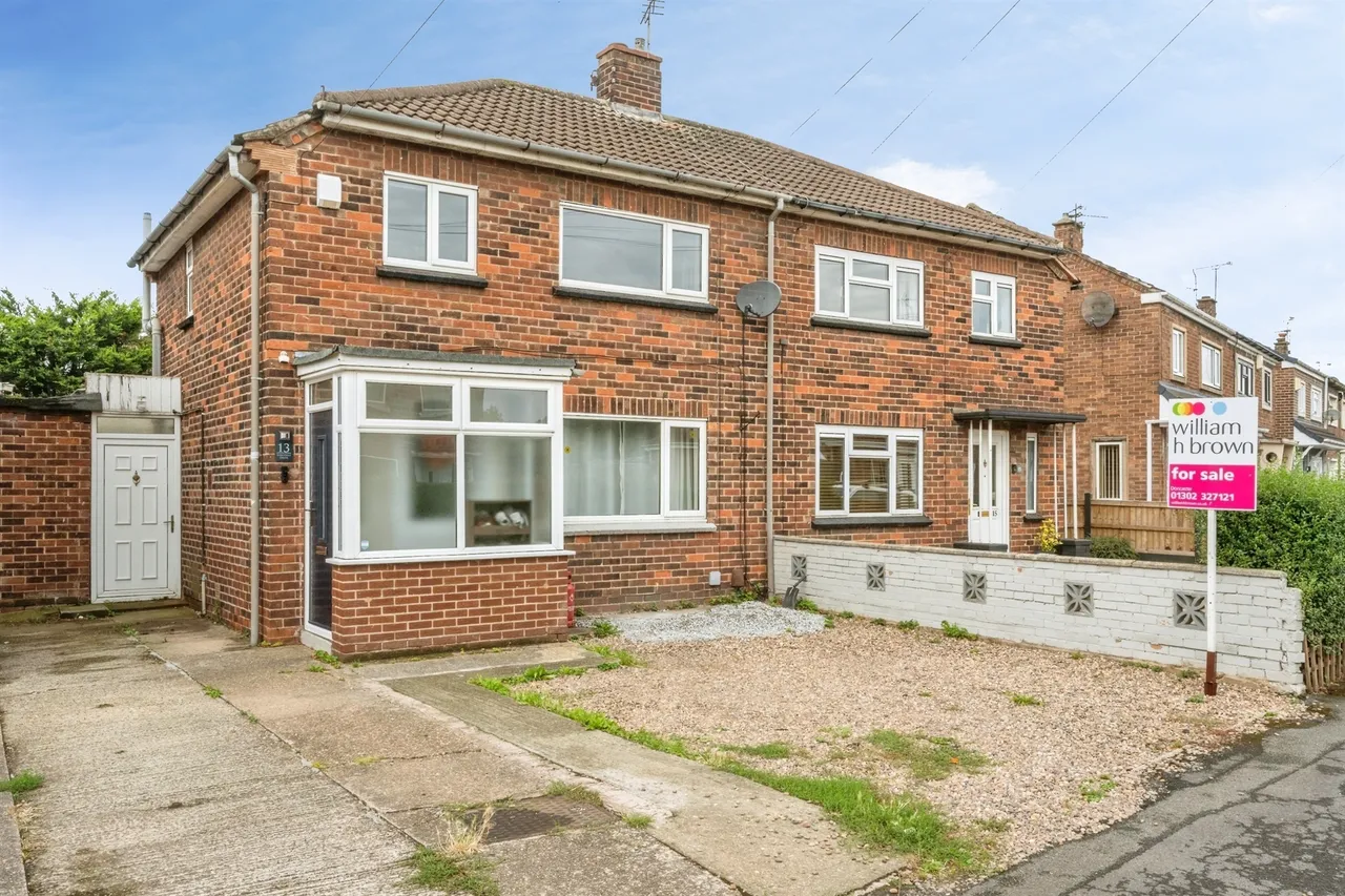 2 bed house for sale — Langdale Drive, Scawthorpe, Doncaster