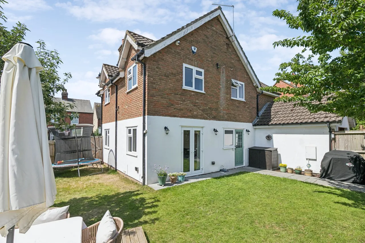 4 bed house for sale, High Street, Codicote, SG4