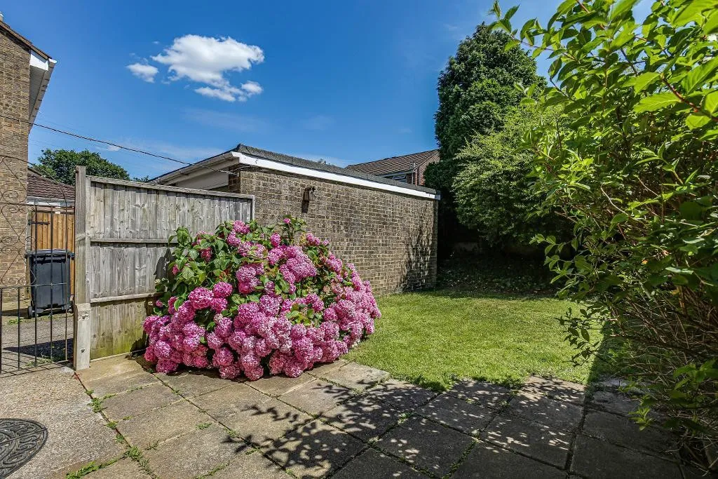 Goldfinch Road, South Croydon, photo 12