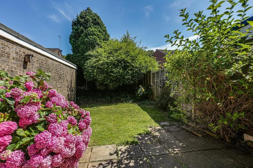 Goldfinch Road, South Croydon, photo 14