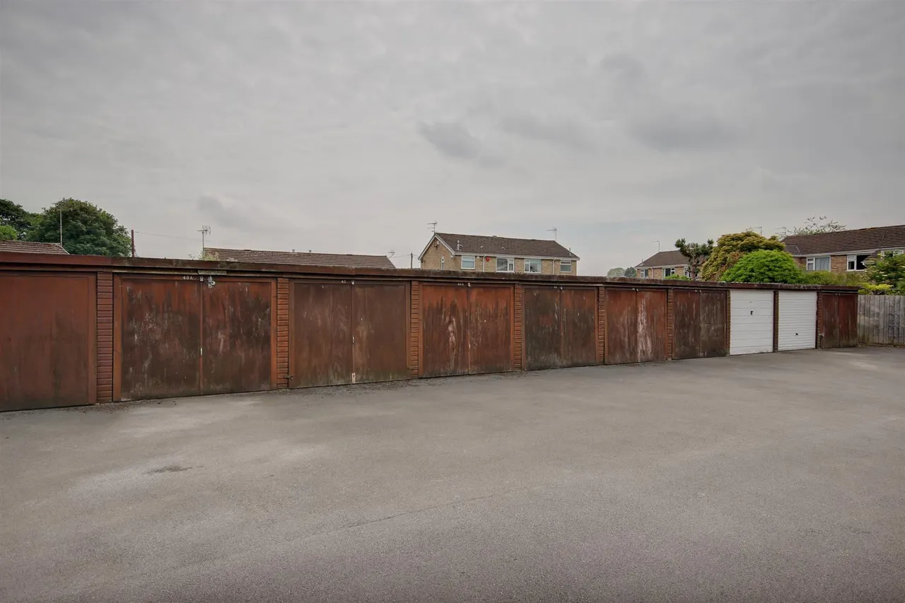 Fulford Crescent, Willerby, Hull, photo 10