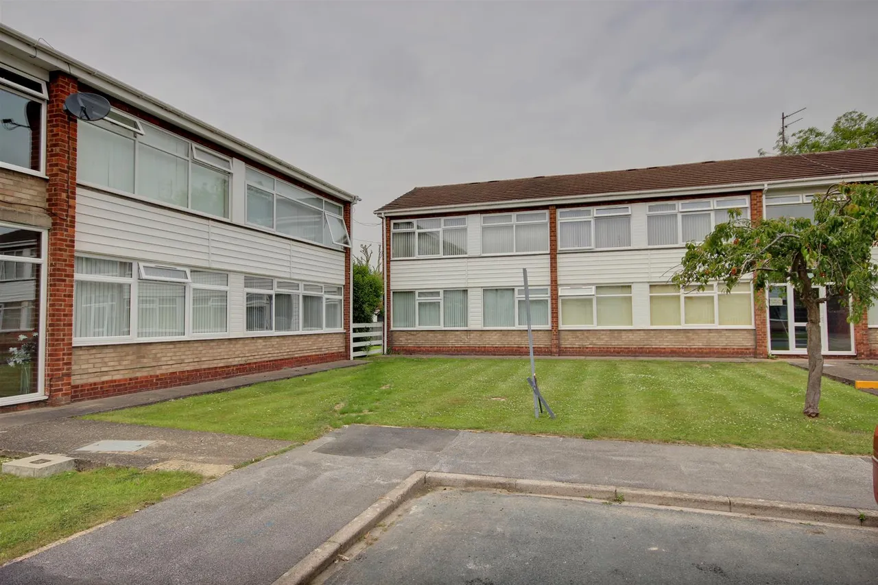 Fulford Crescent, Willerby, Hull, photo 7