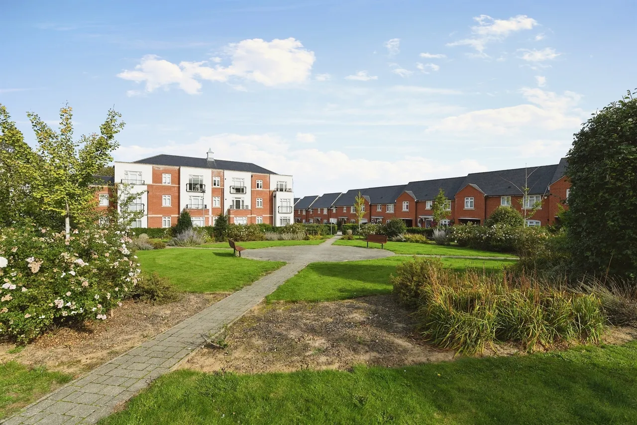 1 bed flat for sale — Mary Munnion Quarter, Chelmsford