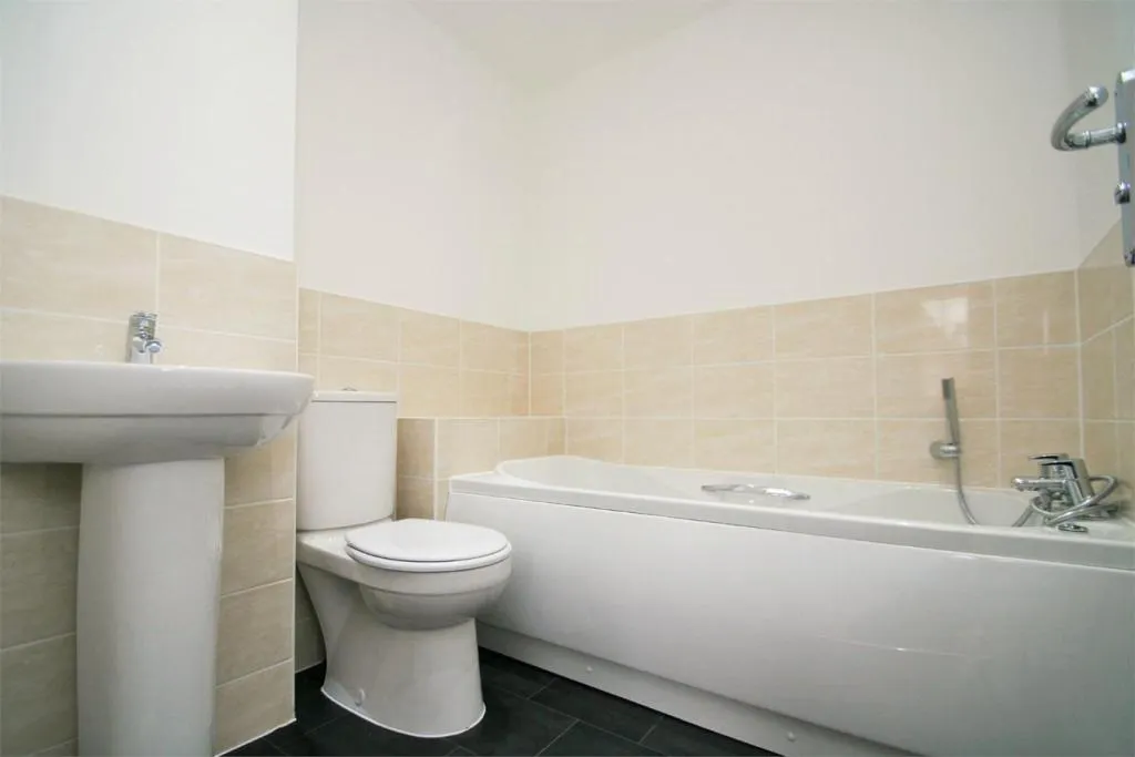 Vaughan Close, Hartley Wintney, Hook, RG27 8EB, photo 6