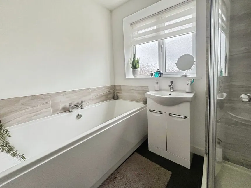 Weeland Road, Crofton, West Yorkshire, WF4, photo 8
