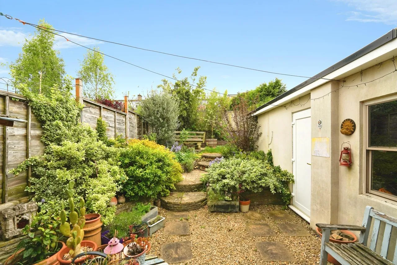 Shelley Road, Dursley, GL11, photo 7