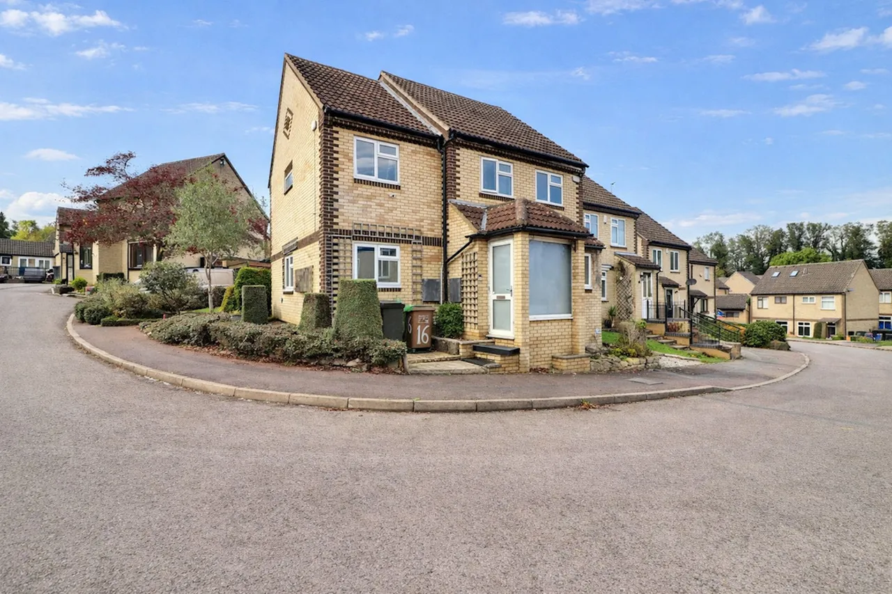 4 bed house for sale, Raisins Field Close, Northampton, NN3