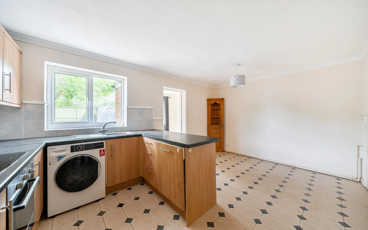 Pinchmill Way, Sharnbrook, Bedford, photo 5