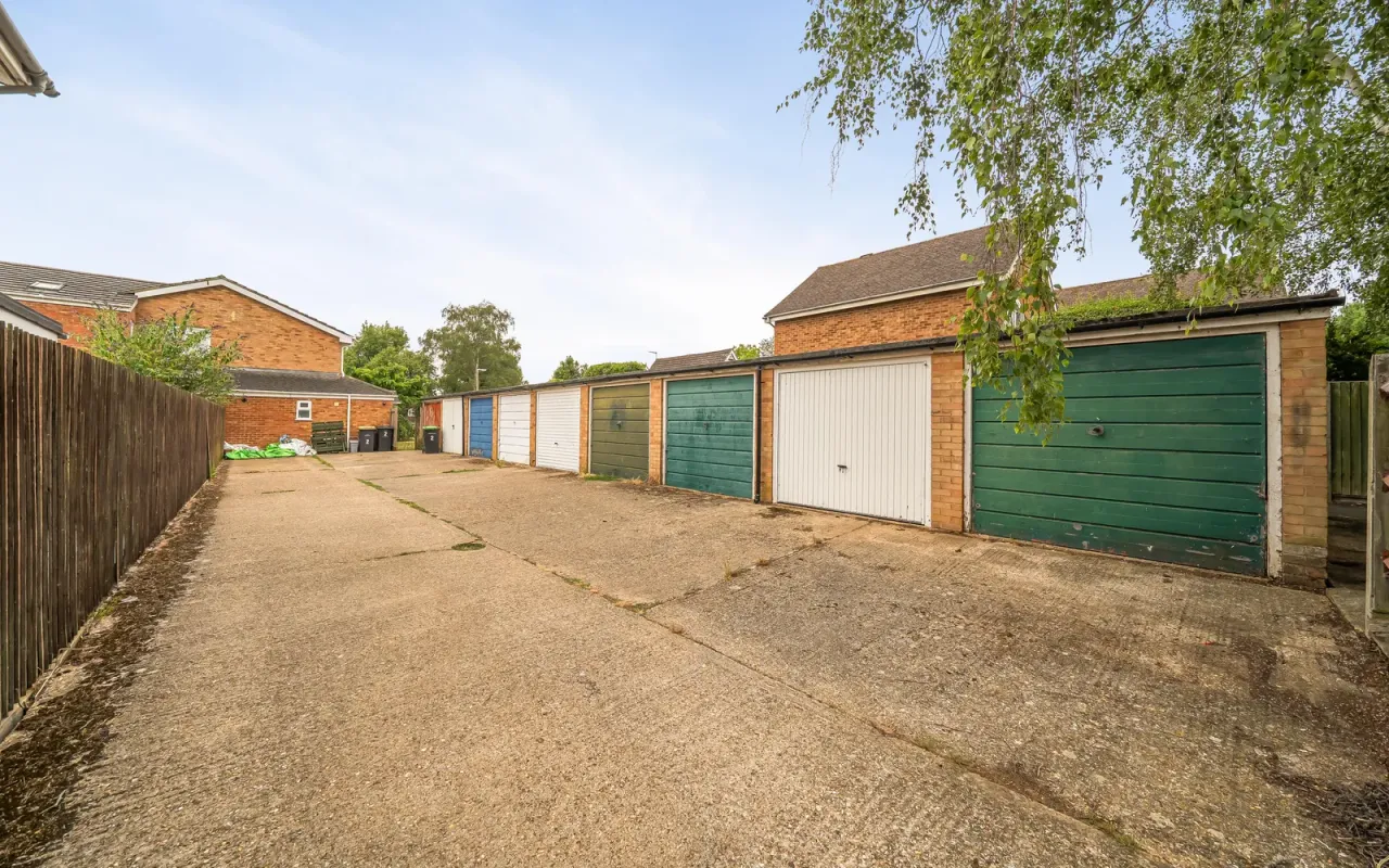 Pinchmill Way, Sharnbrook, Bedford, photo 14