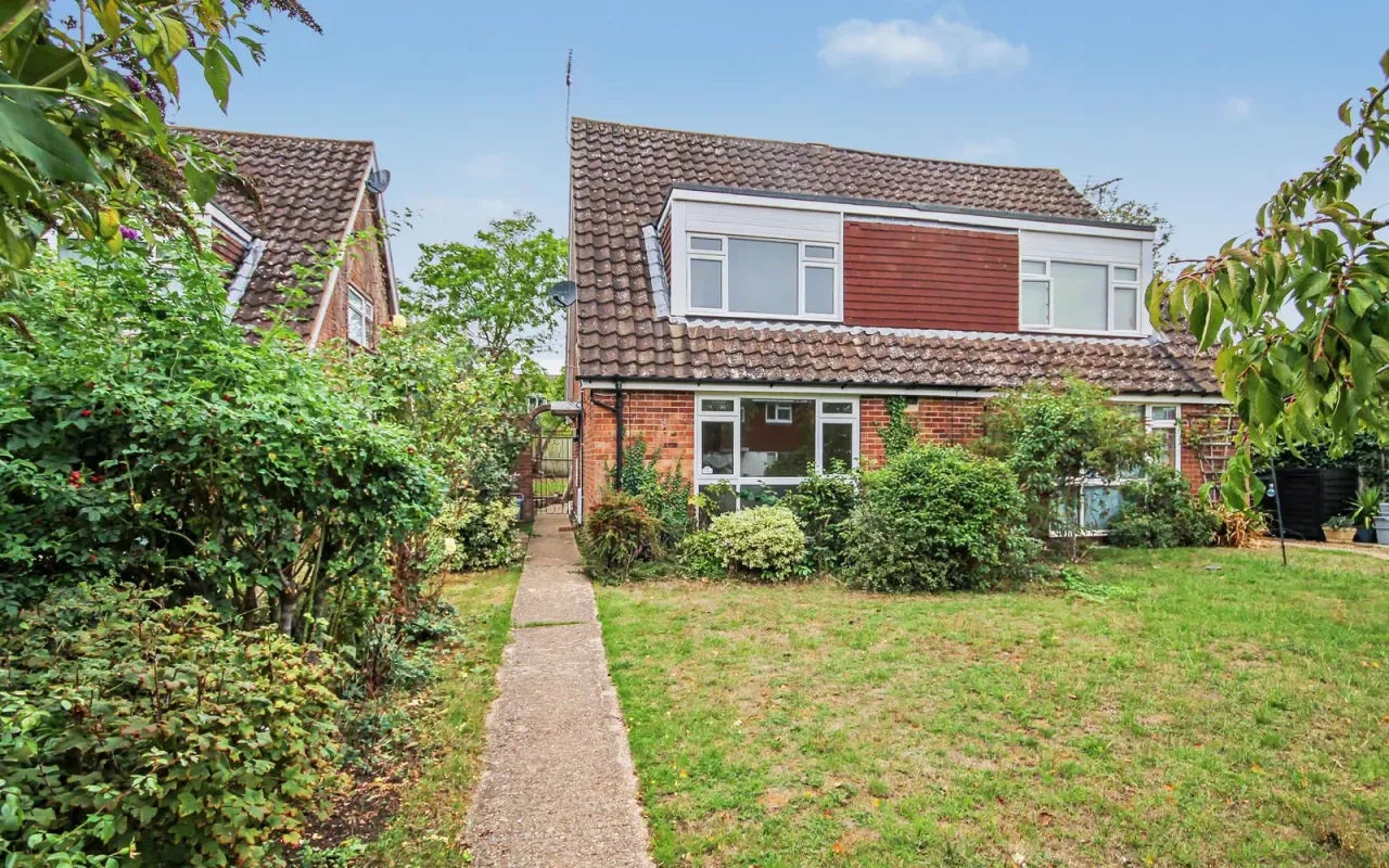 3 bed house for sale — Pinchmill Way, Sharnbrook, Bedford
