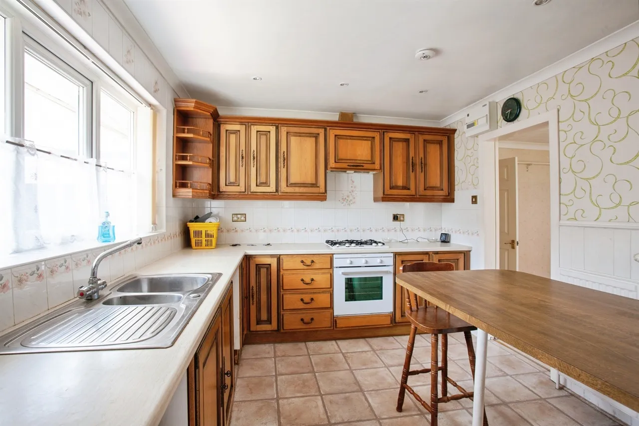 Church Lane, Dinnington, Sheffield, photo 6