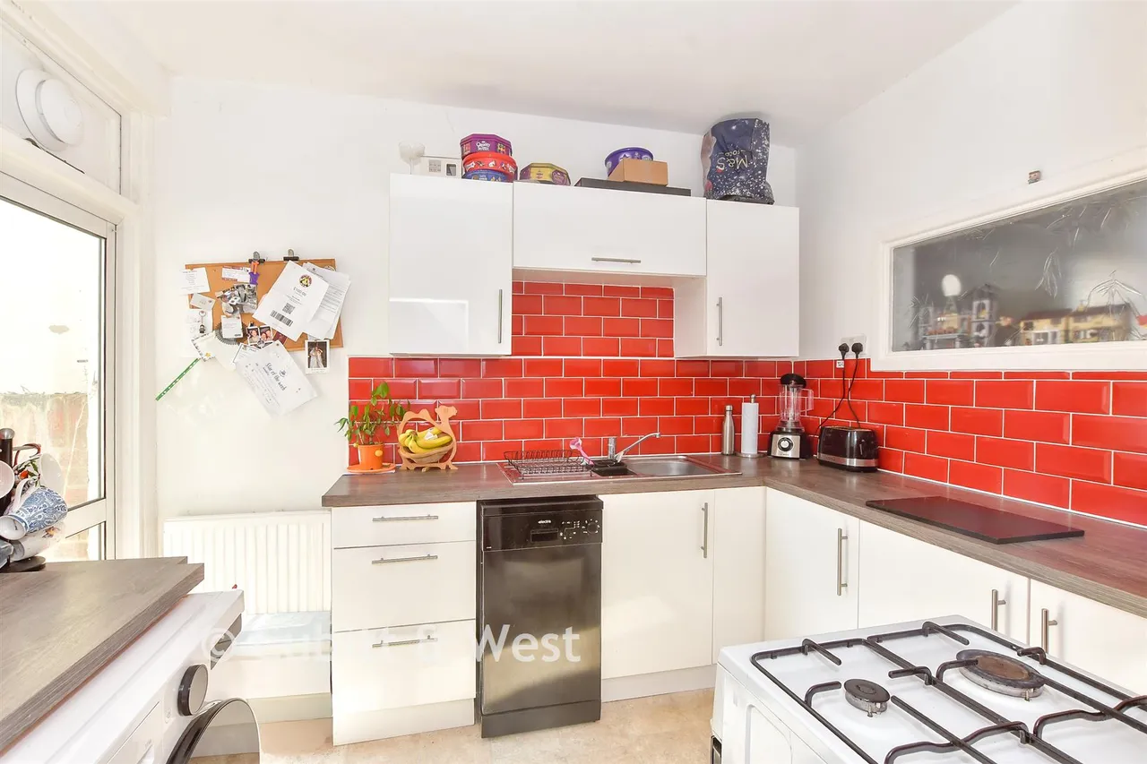 Hollam Road, Southsea, PO4, photo 6