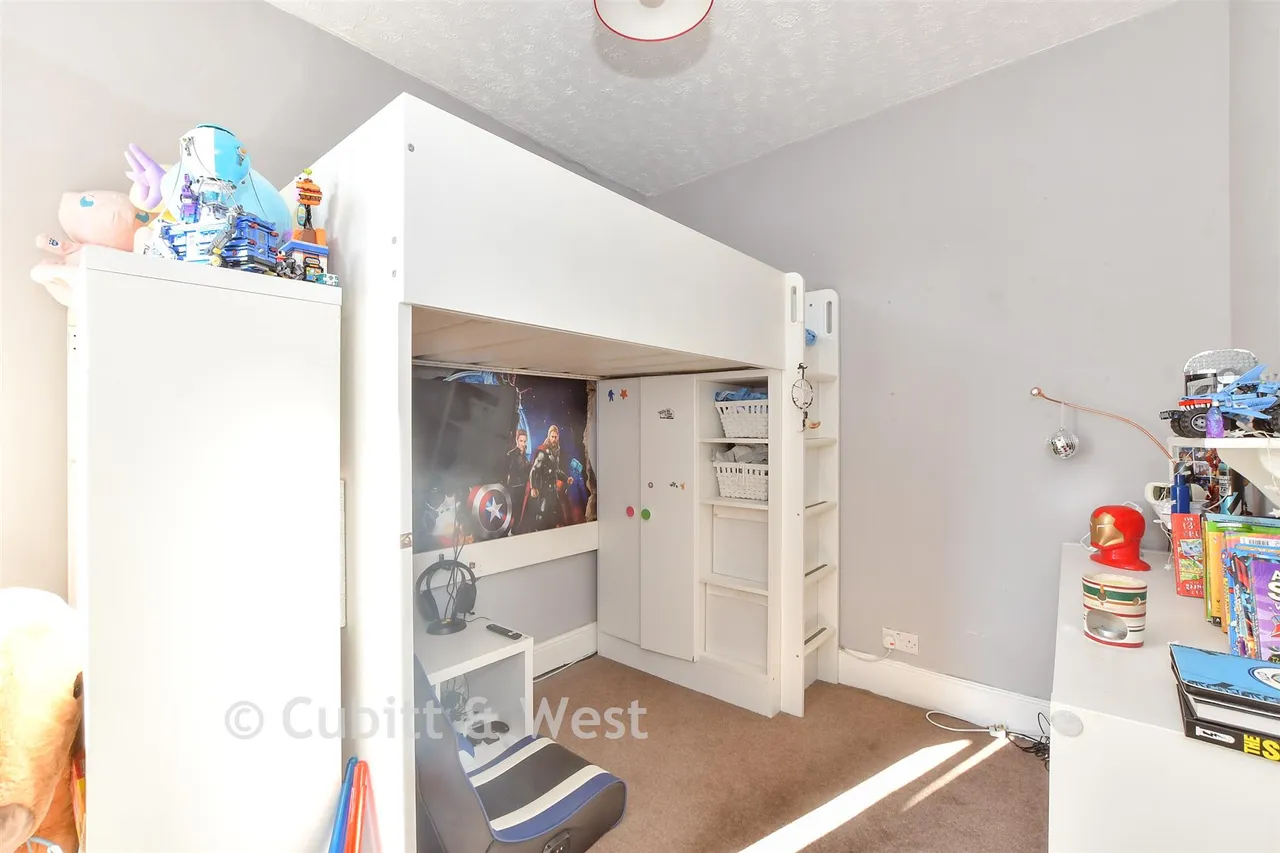 Hollam Road, Southsea, PO4, photo 9
