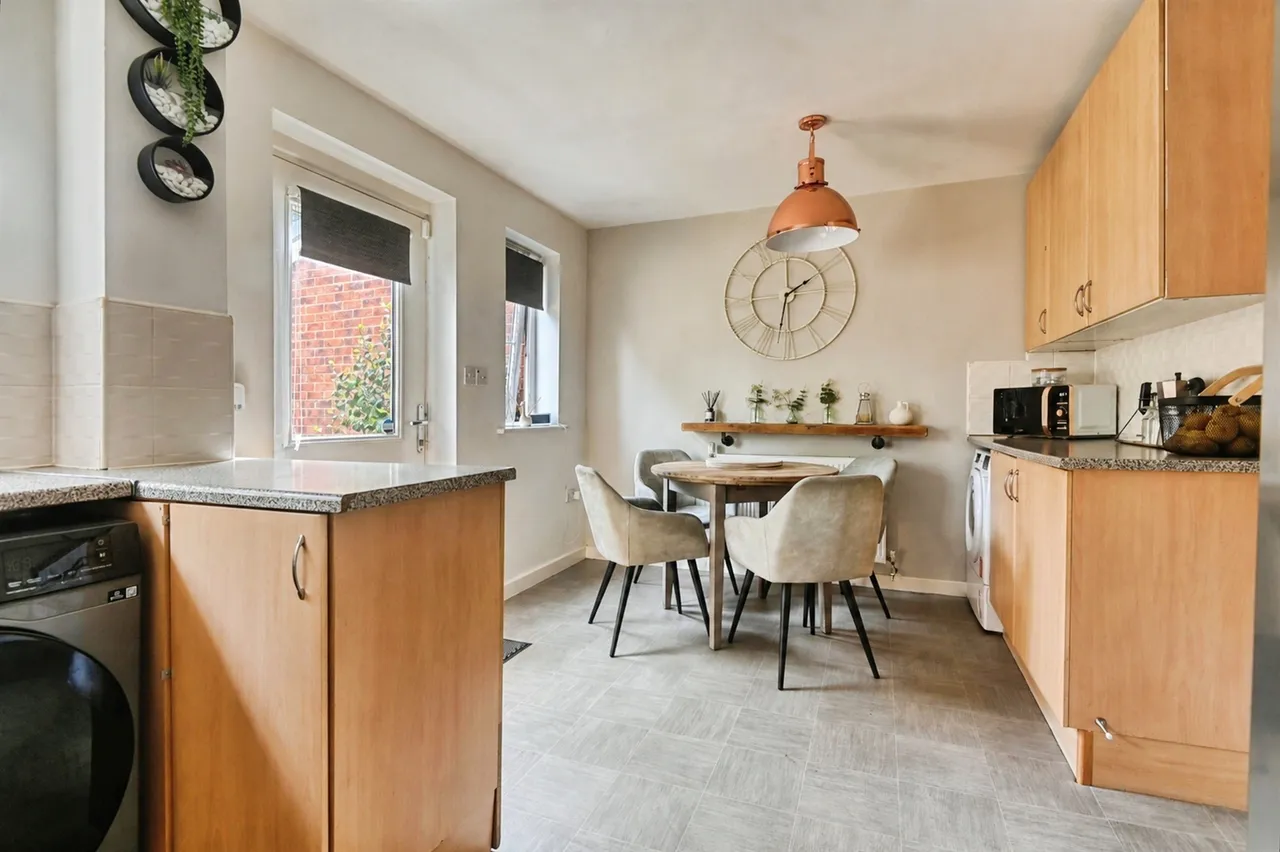Berrowside Road, Shard End, Birmingham, photo 6