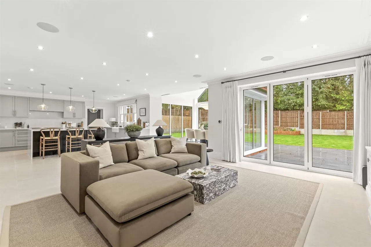 South Park Drive, Gerrards Cross, SL9, photo 2