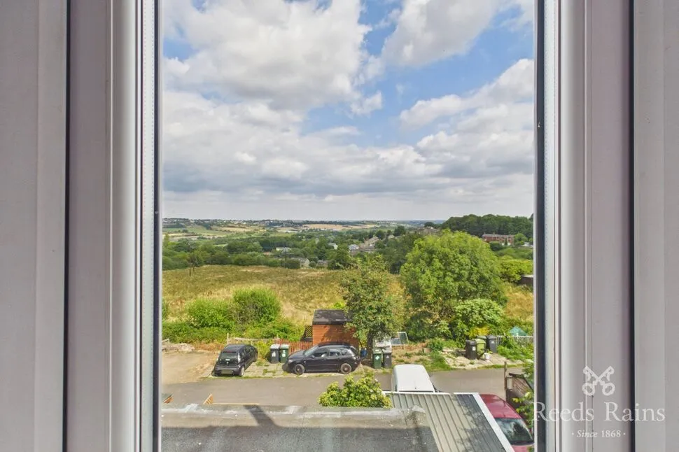 Overthorpe Road, Dewsbury, West Yorkshire, WF12, photo 4