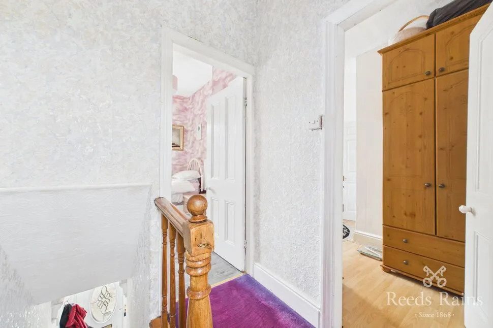 Overthorpe Road, Dewsbury, West Yorkshire, WF12, photo 11