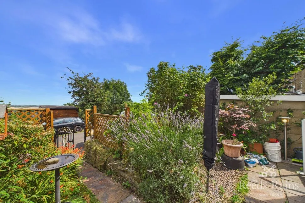 Overthorpe Road, Dewsbury, West Yorkshire, WF12, photo 5