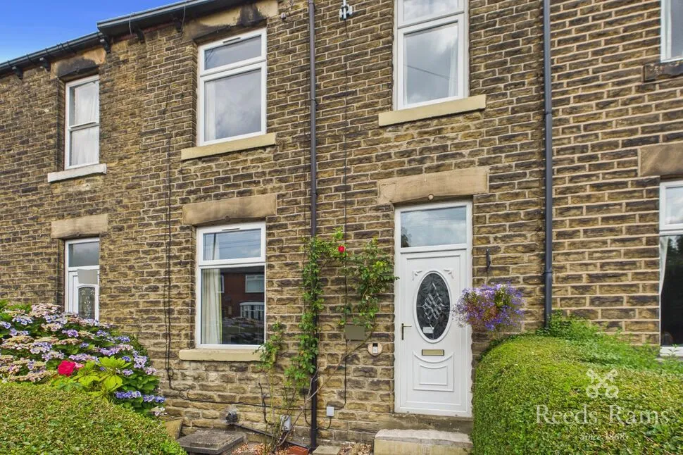 3 bed house for sale — Overthorpe Road, Dewsbury, West Yorkshire, WF12