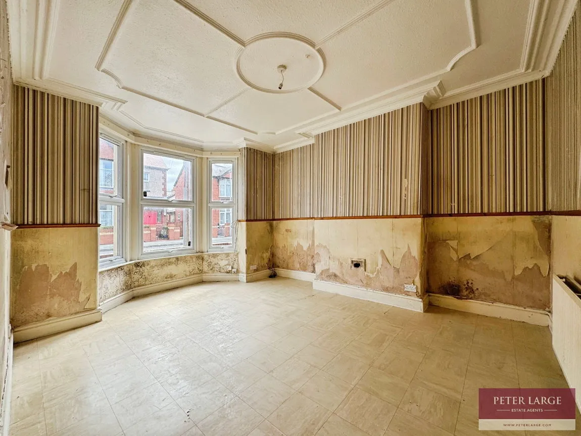 Sandringham Avenue, Rhyl, Denbighshire, LL18 1NL, photo 2