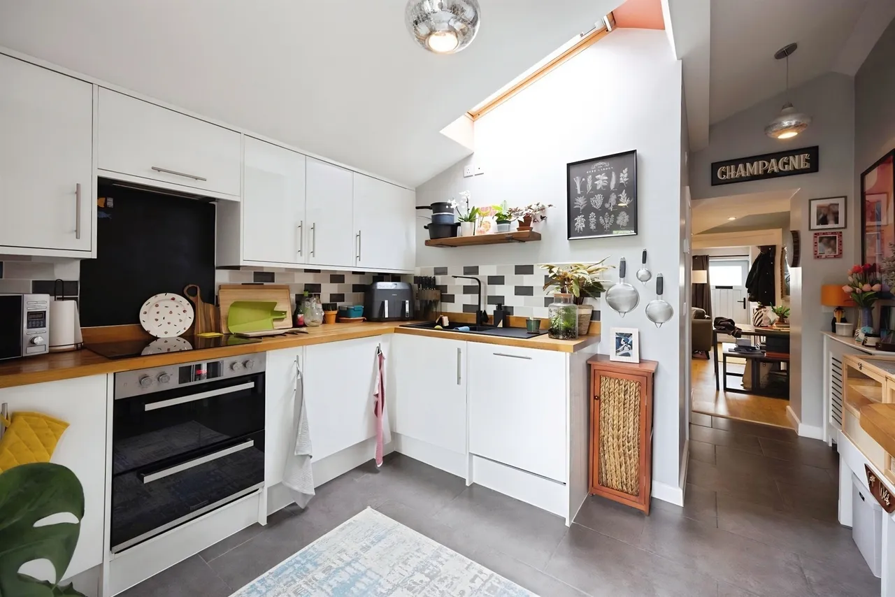 Walk Mill Lane, Kingswood, GL12, photo 4