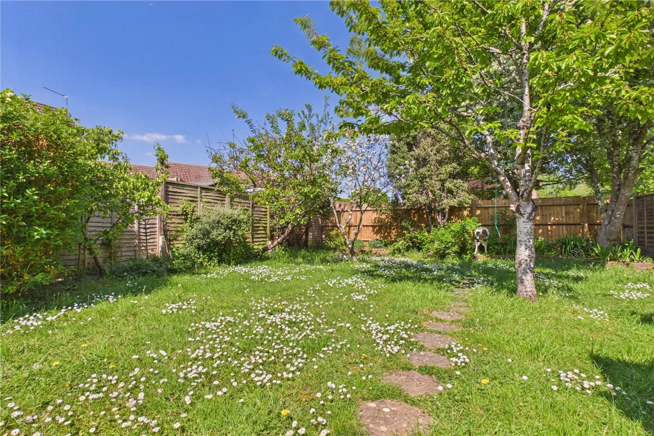 Muswell Close, Theale, RG7, photo 9