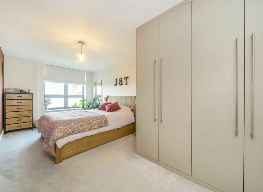 Antoinette Close, Kingston Upon Thames, KT1, photo 4
