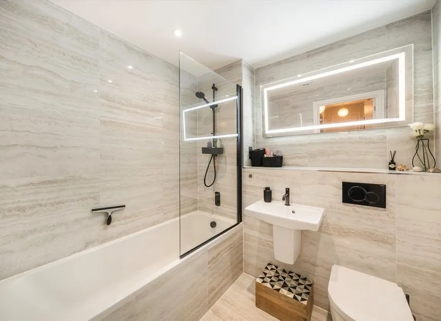 Antoinette Close, Kingston Upon Thames, KT1, photo 9