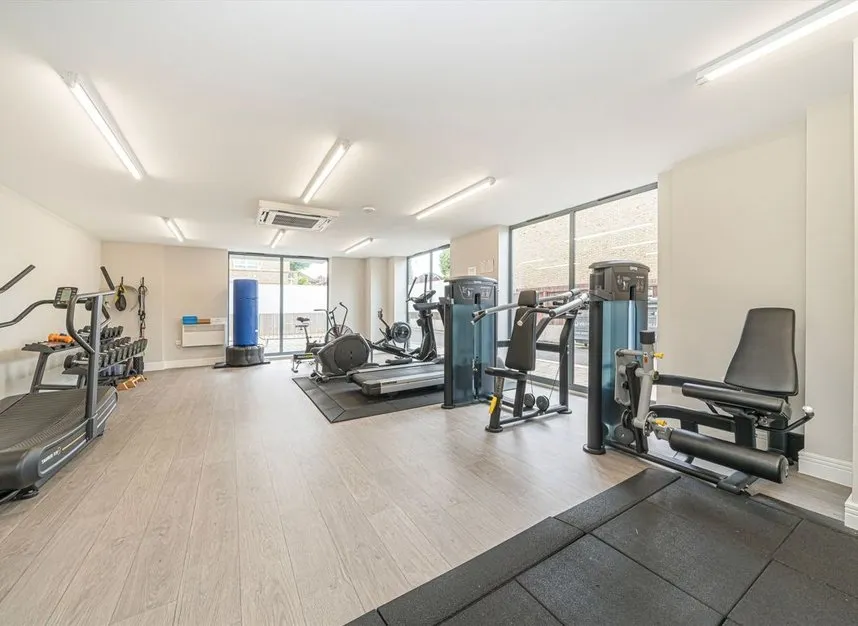 Antoinette Close, Kingston Upon Thames, KT1, photo 8