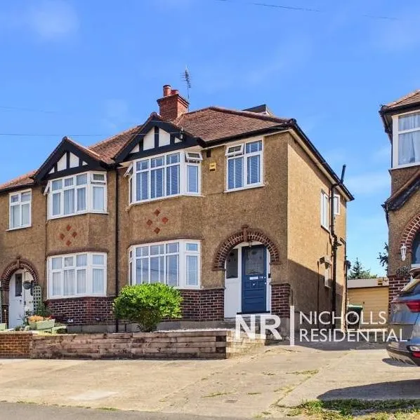 Leatherhead Road, Chessington, KT9, photo 26