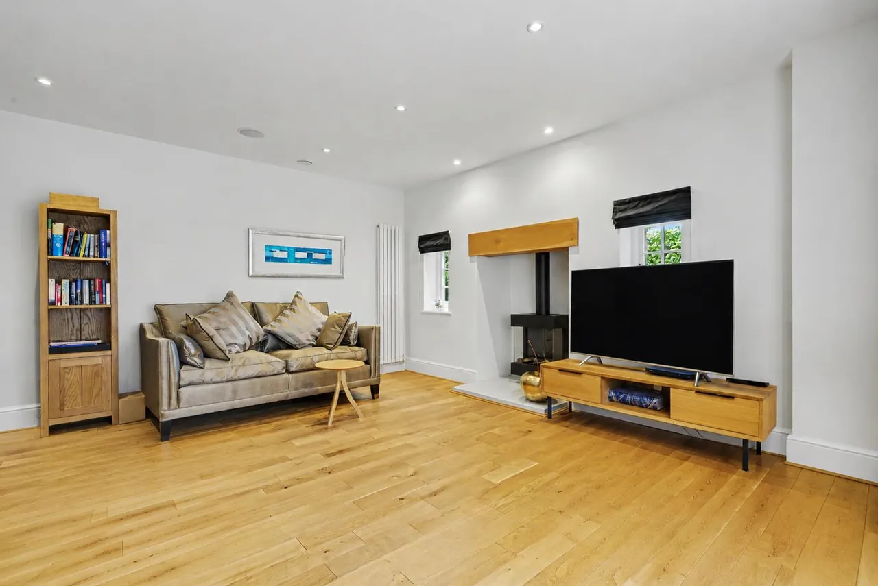 Cow Lane, Bramcote, NG9, photo 7