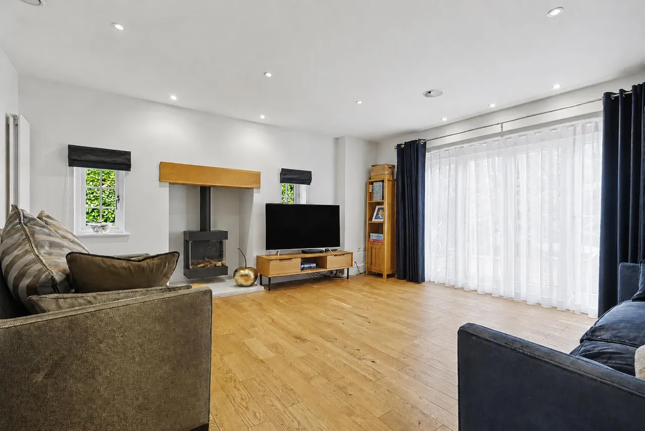 Cow Lane, Bramcote, NG9, photo 2