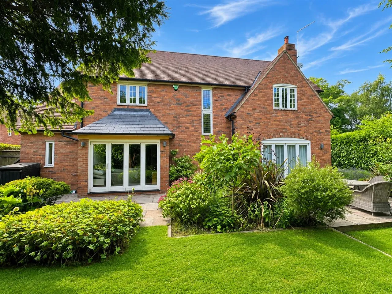 5 bed house for sale, Cow Lane, Bramcote, NG9