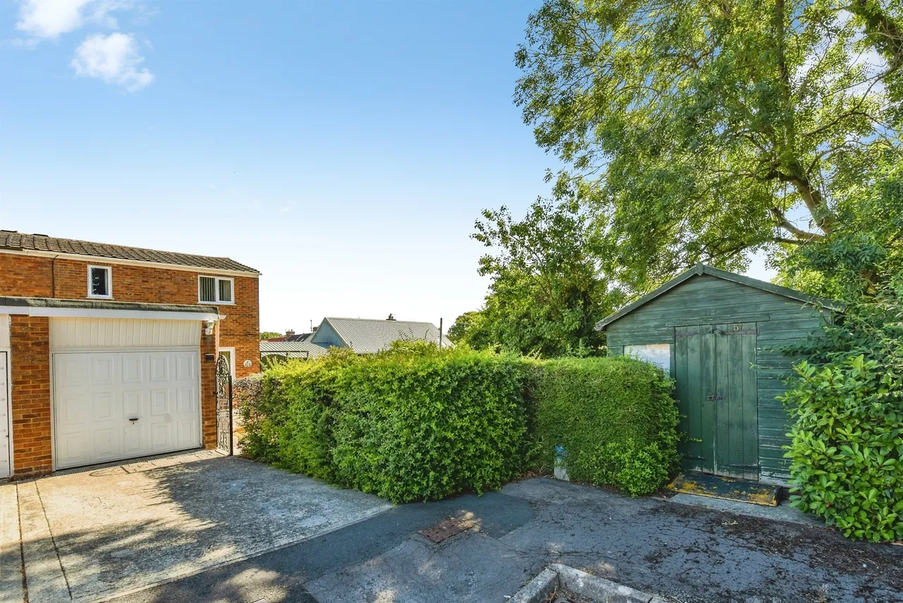Plantation Road, Chippenham, SN14, photo 18