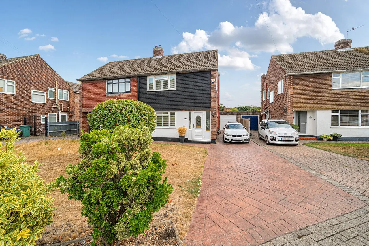 3 bed house for sale, Barham Close, Bromley, BR2
