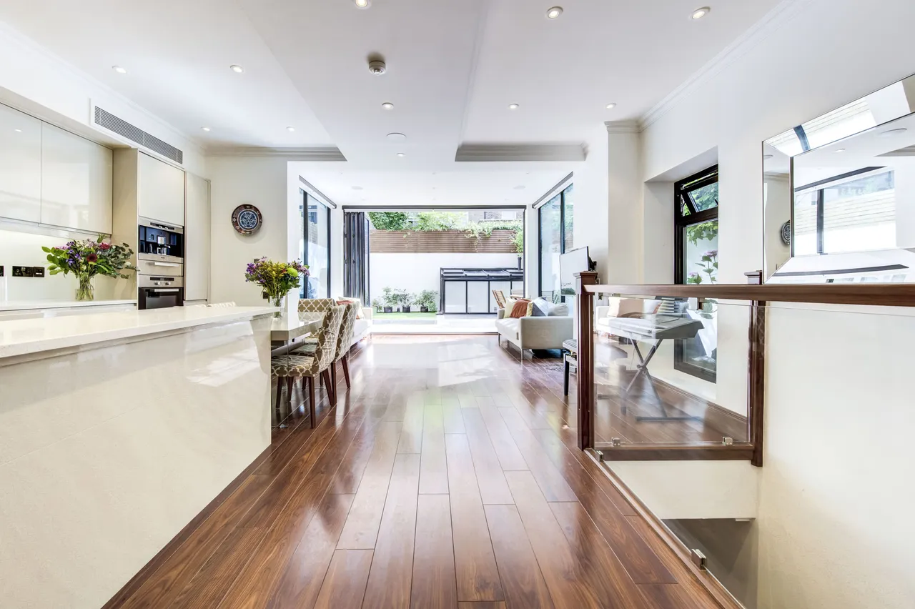 Lower Ground Floor, 8 Lanark Road, London, photo 9