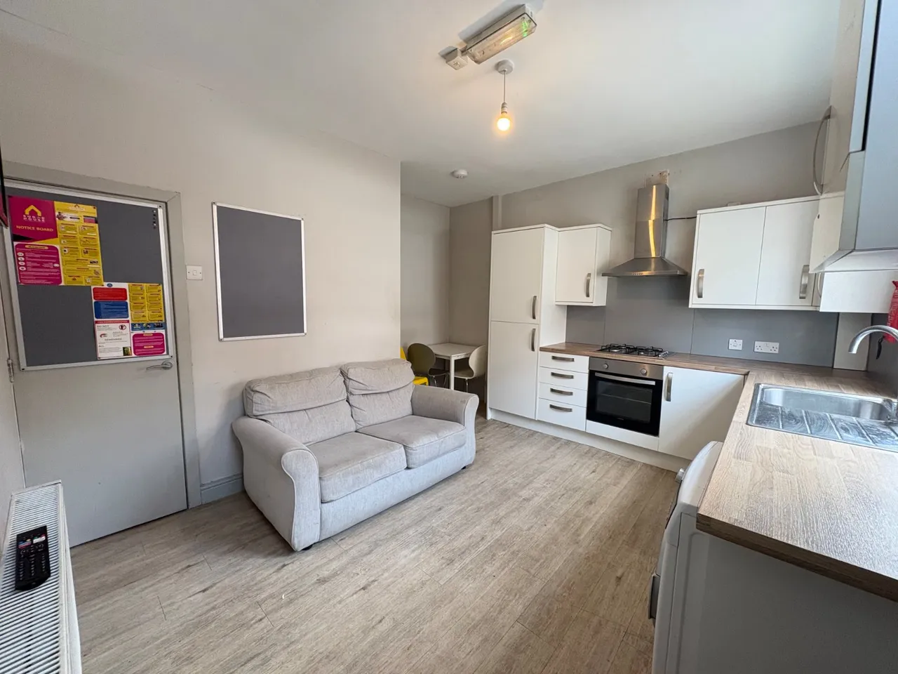 3 bed house to rent, Autumn Street, Hyde Park, LS6