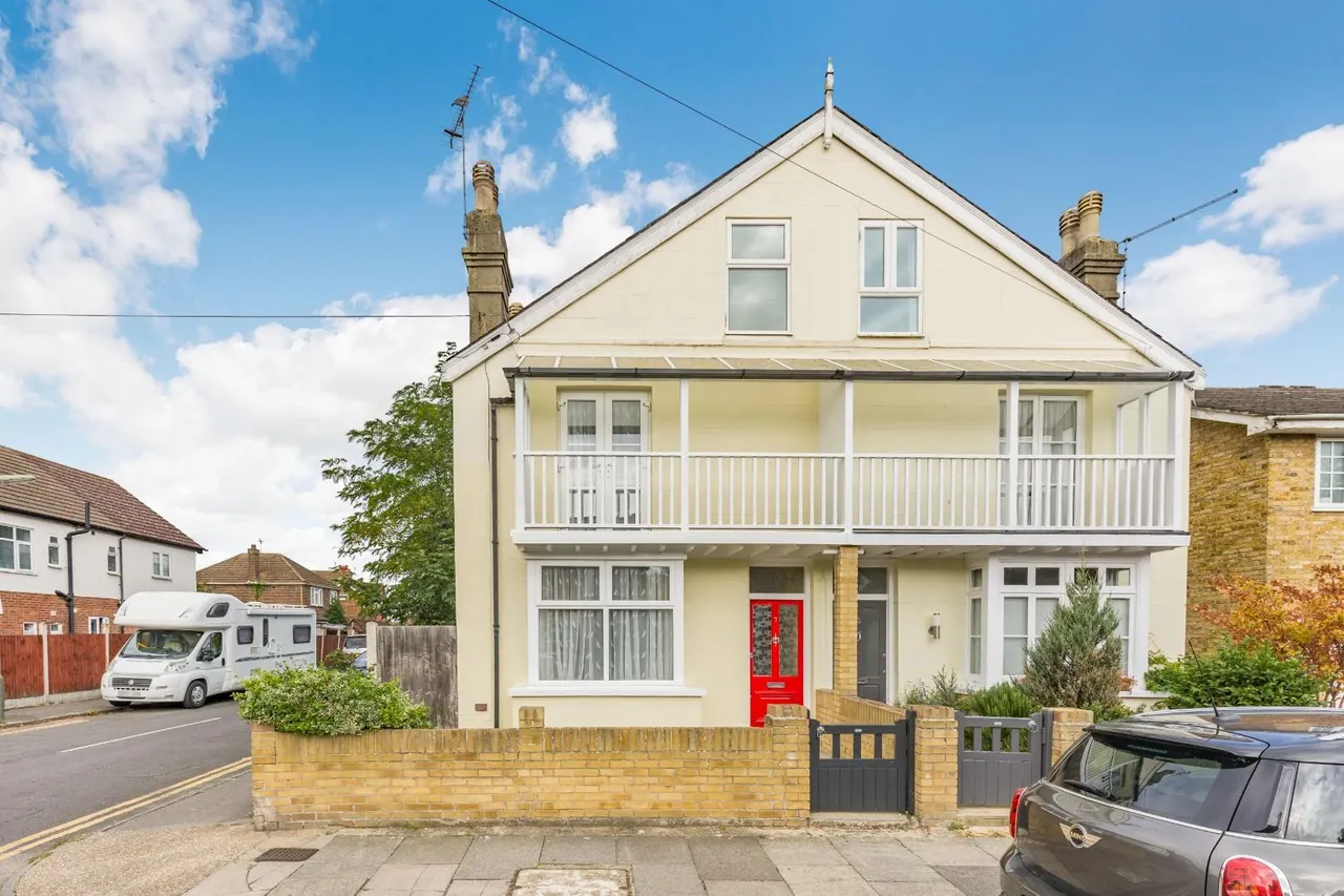 Dudley Road, Ashford, Surrey, TW15 2LE, photo 16