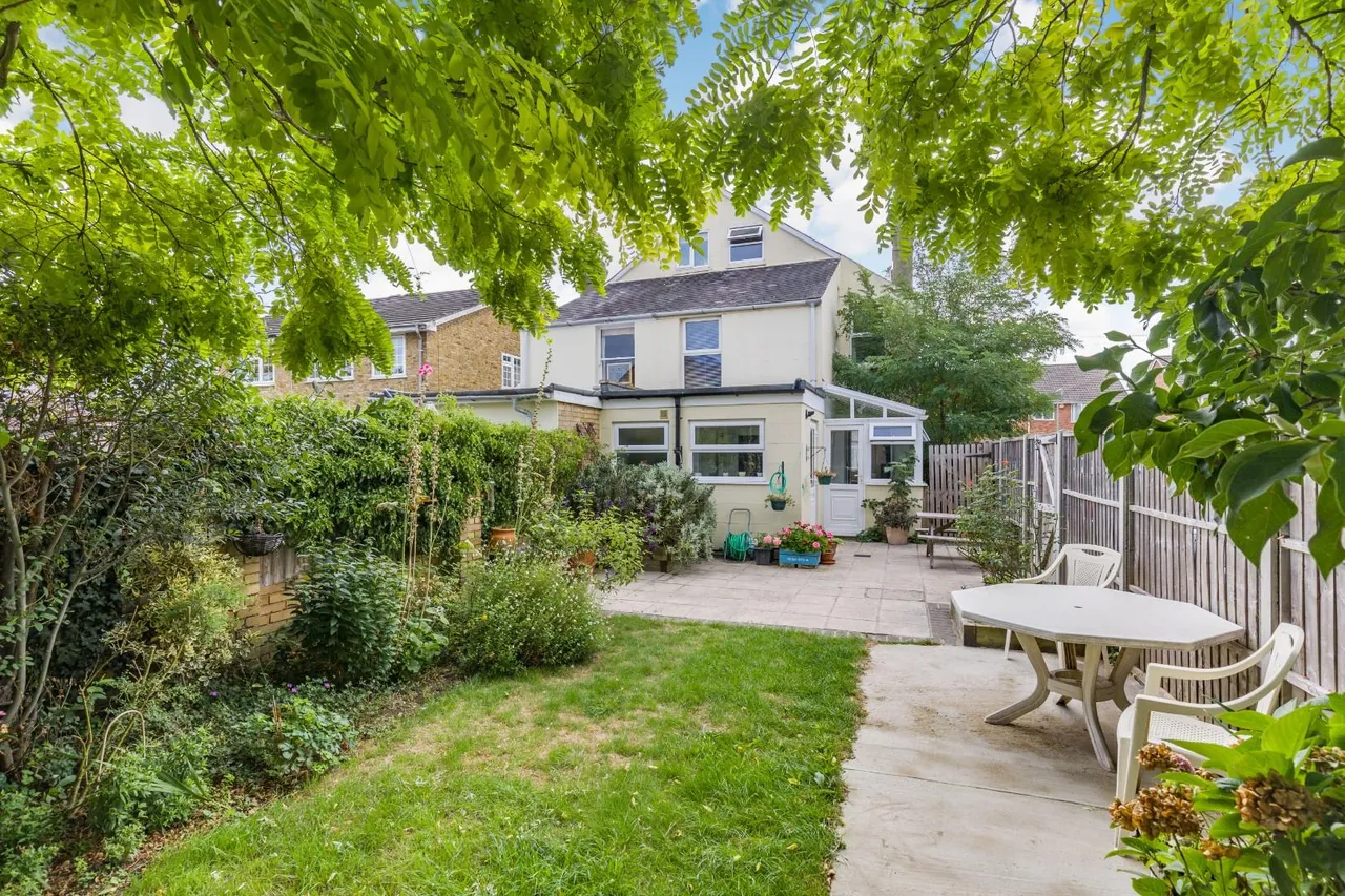 Dudley Road, Ashford, Surrey, TW15 2LE, photo 4