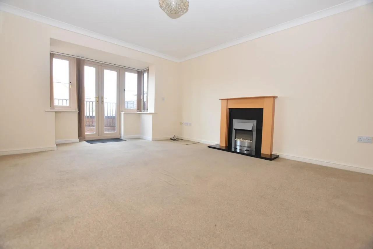 Alverley Gardens, Staveley, Chesterfield, S43 3LQ, photo 2