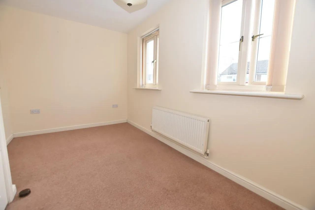 Alverley Gardens, Staveley, Chesterfield, S43 3LQ, photo 8