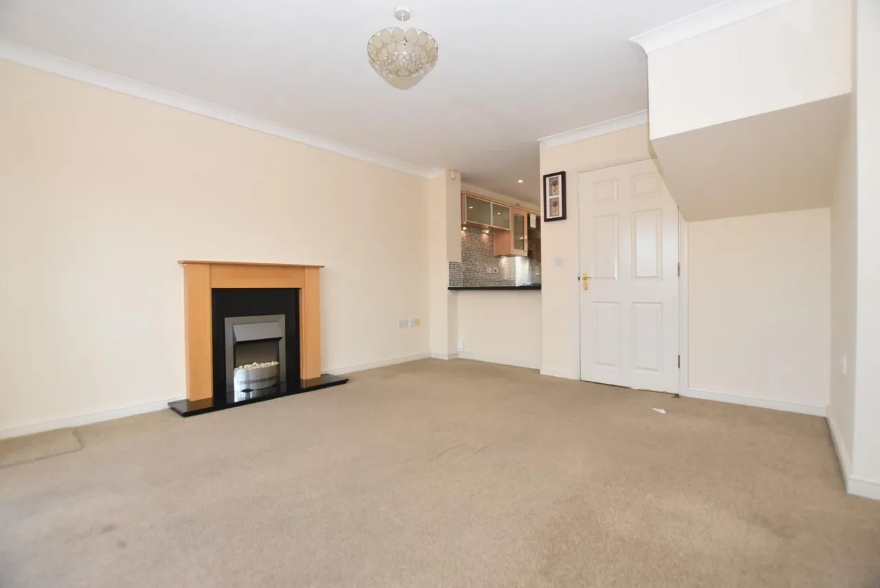 Alverley Gardens, Staveley, Chesterfield, S43 3LQ, photo 3