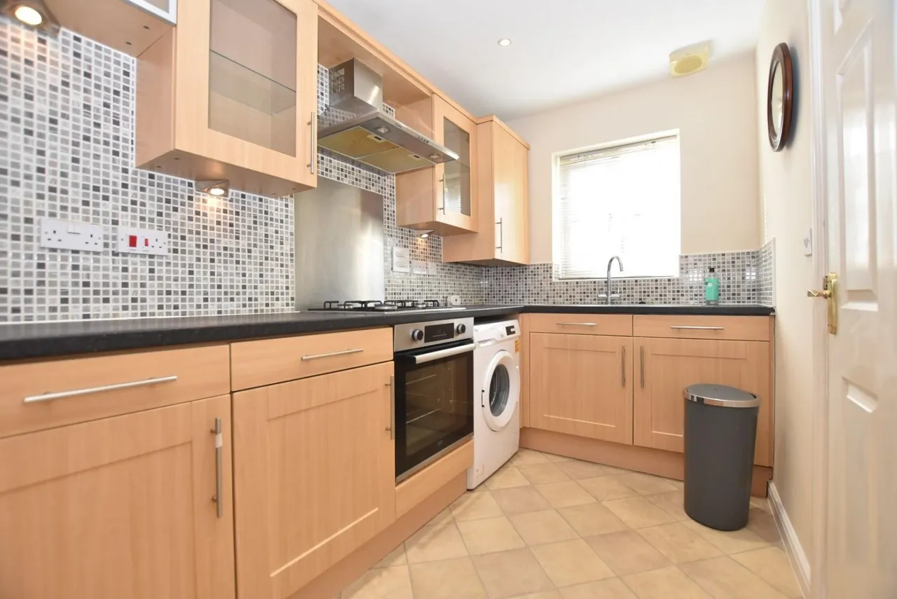 Alverley Gardens, Staveley, Chesterfield, S43 3LQ, photo 4