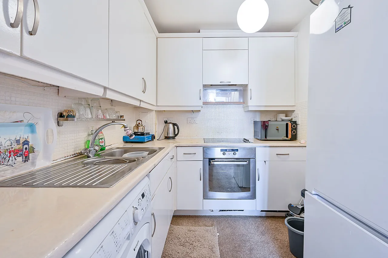 179 Ebbett Court, Victoria Road, London, photo 4
